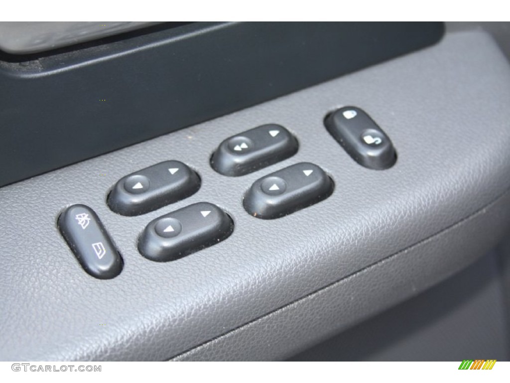 2003 Expedition XLT - Silver Birch Metallic / Flint Grey photo #19