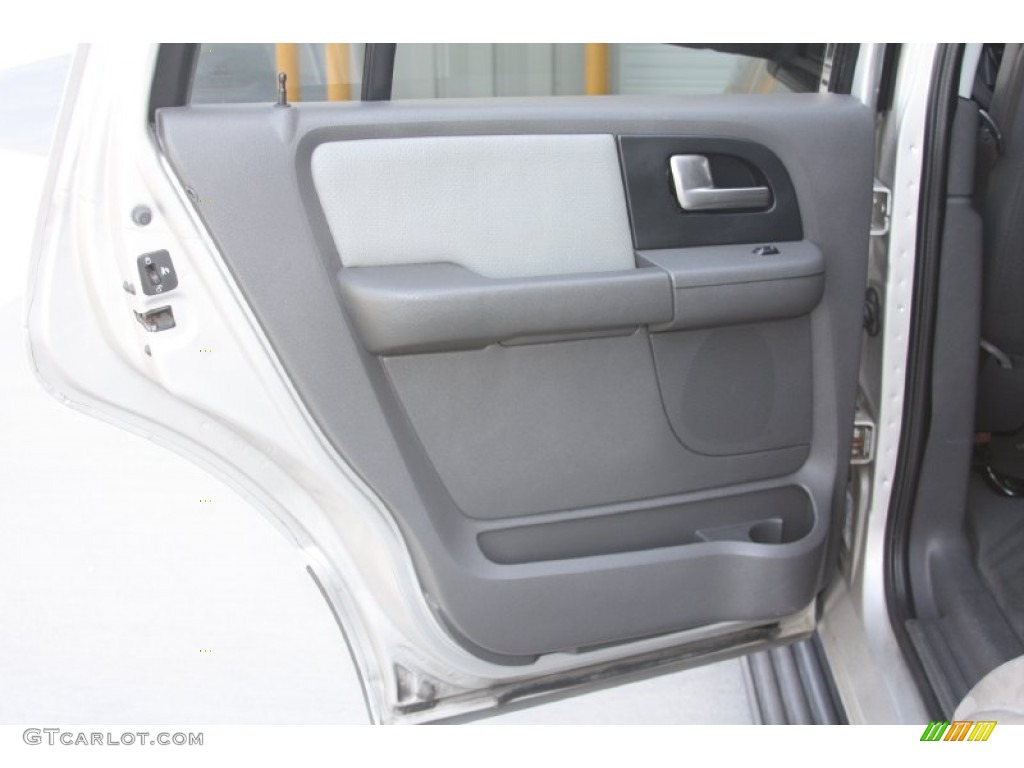 2003 Expedition XLT - Silver Birch Metallic / Flint Grey photo #23