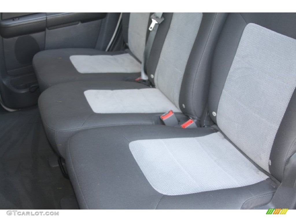 2003 Expedition XLT - Silver Birch Metallic / Flint Grey photo #24