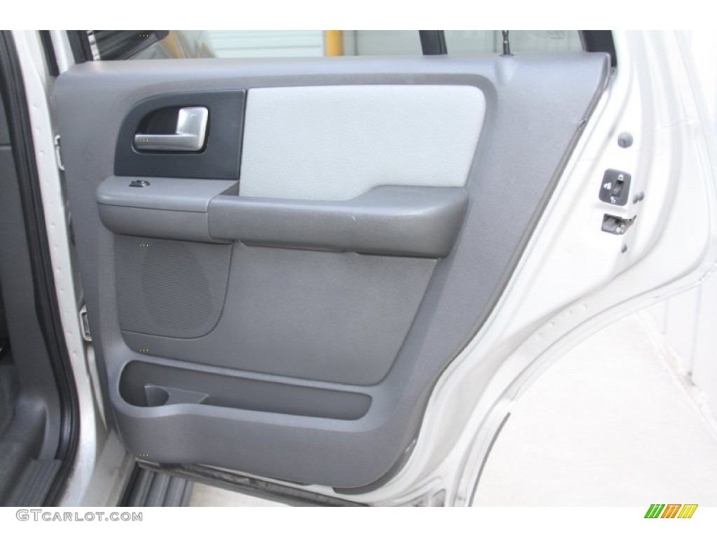 2003 Expedition XLT - Silver Birch Metallic / Flint Grey photo #28