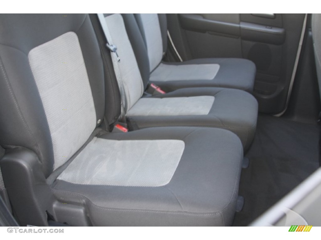 2003 Expedition XLT - Silver Birch Metallic / Flint Grey photo #30