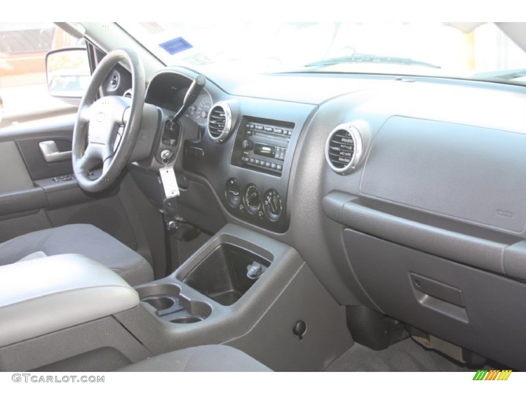 2003 Expedition XLT - Silver Birch Metallic / Flint Grey photo #31