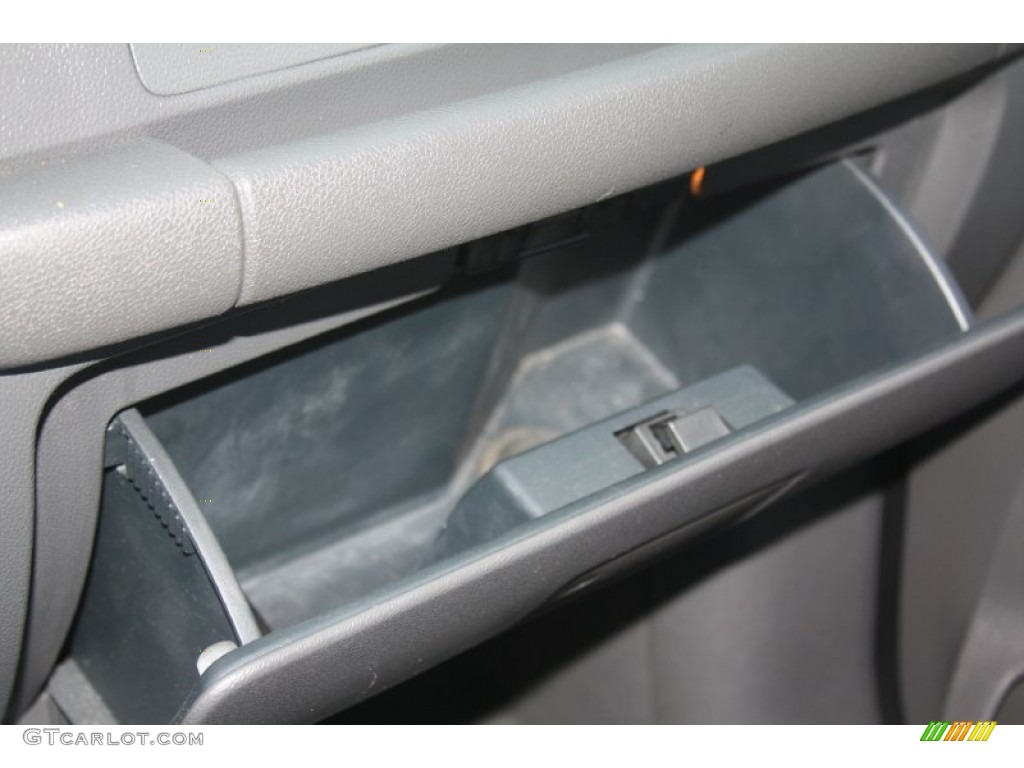 2003 Expedition XLT - Silver Birch Metallic / Flint Grey photo #42