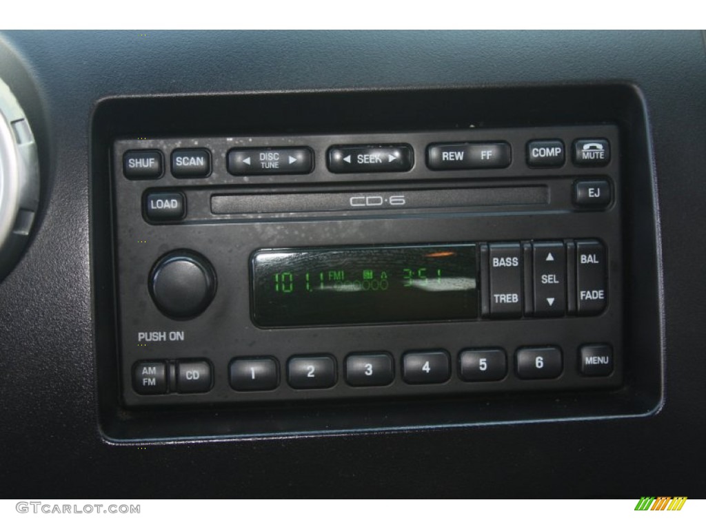 2003 Expedition XLT - Silver Birch Metallic / Flint Grey photo #43