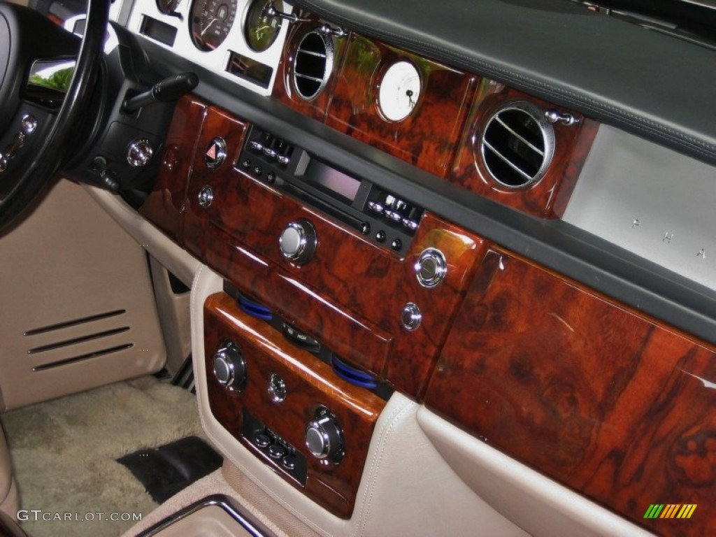 2004 Rolls-Royce Phantom Standard Phantom Model Controls Photo #54597278