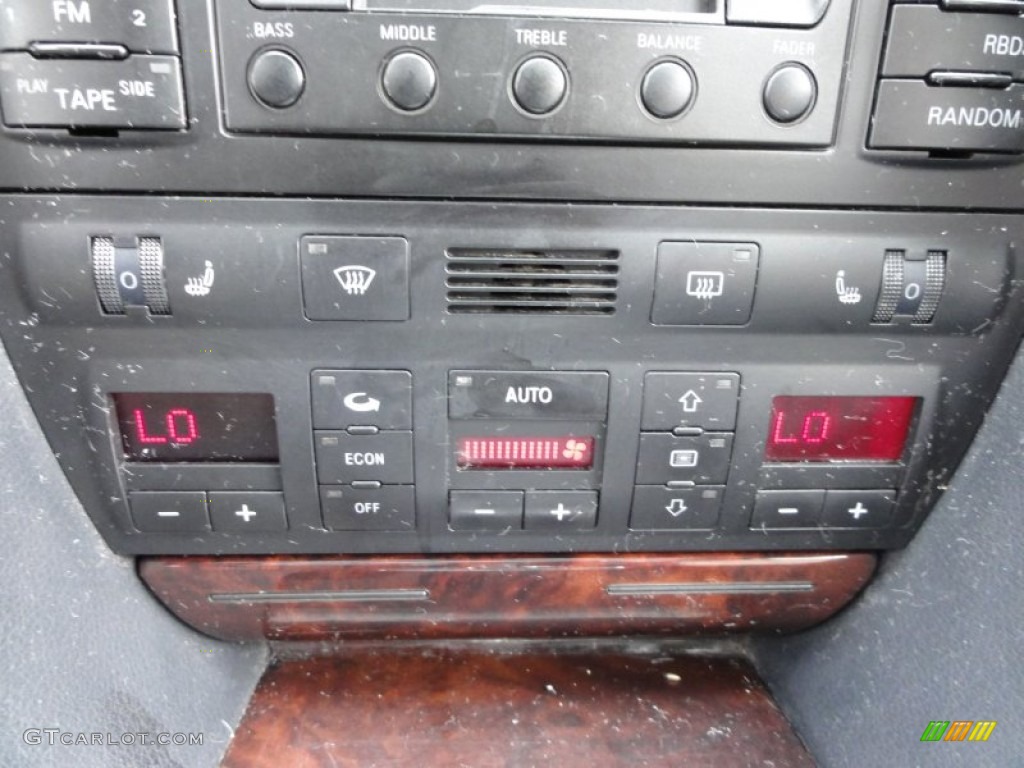 2001 Audi A6 4.2 quattro Sedan Controls Photo #54602954