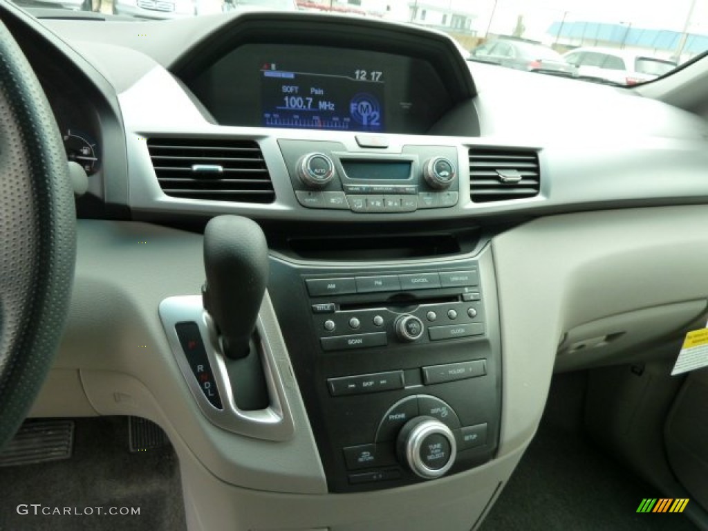 2012 Honda Odyssey EX Controls Photo #54604178