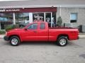 2005 Flame Red Dodge Dakota ST Club Cab 4x4  photo #2