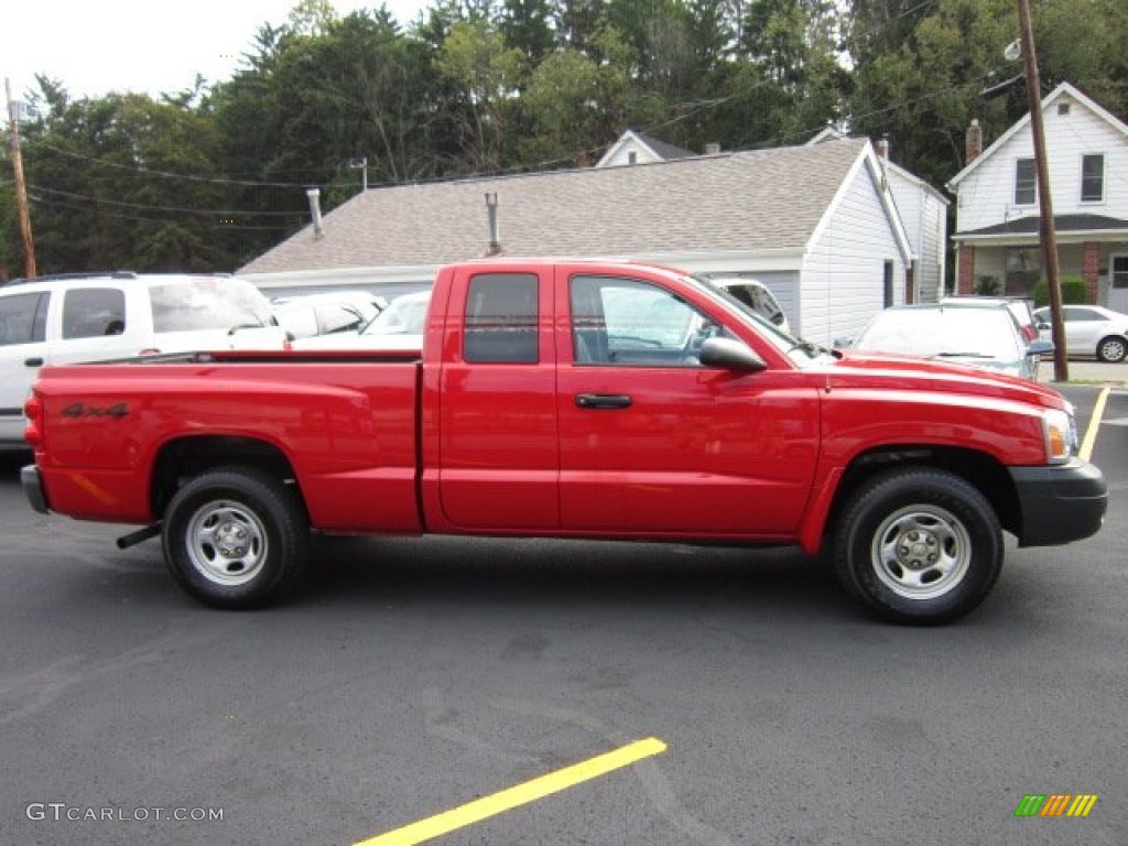 Flame Red 2005 Dodge Dakota ST Club Cab 4x4 Exterior Photo #54604873