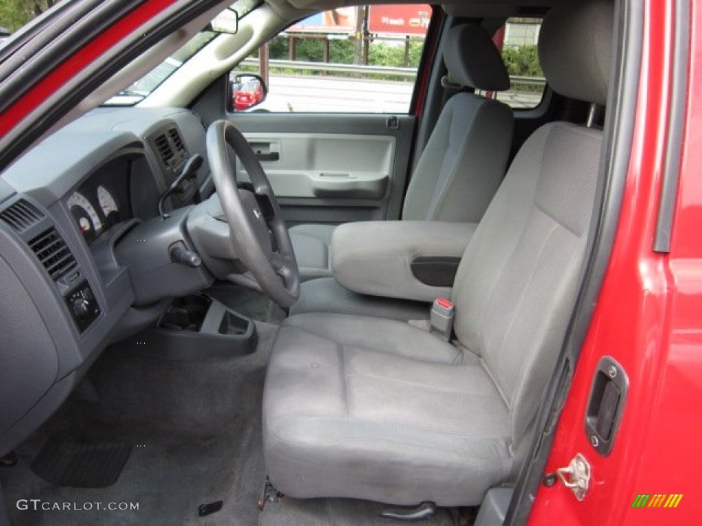 2005 Dakota ST Club Cab 4x4 - Flame Red / Medium Slate Gray photo #10