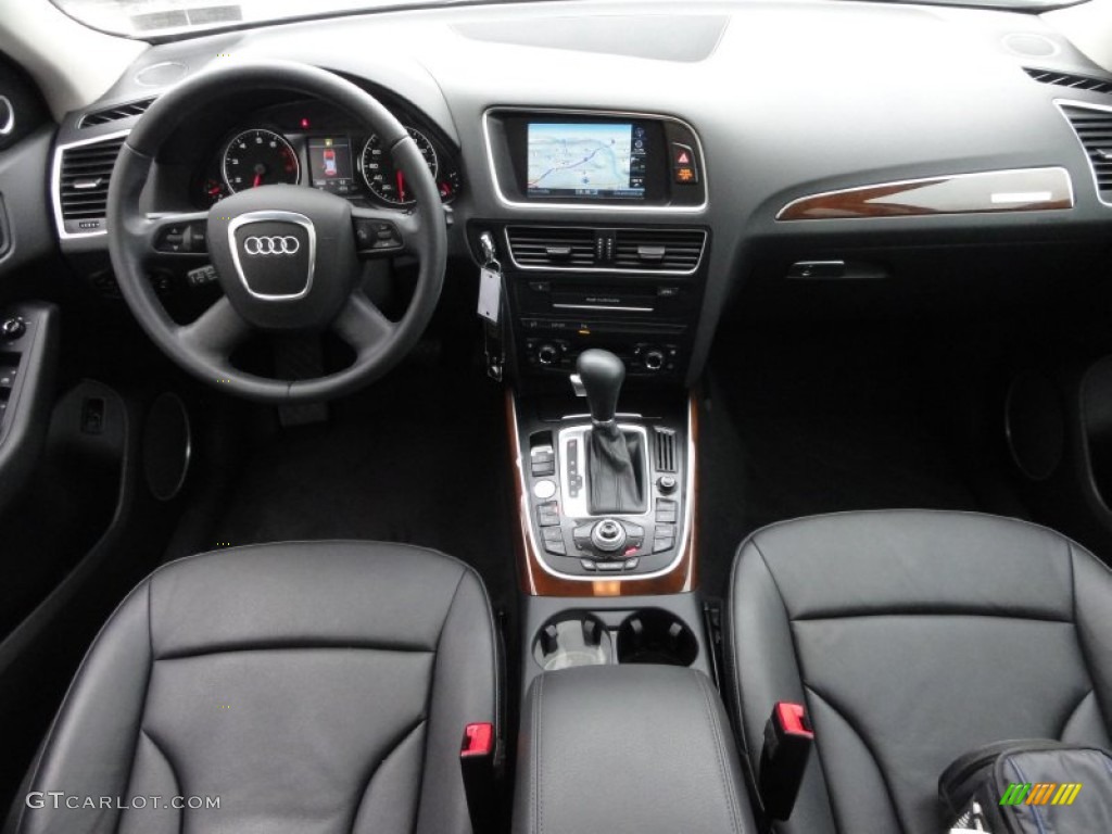 2009 Audi Q5 3.2 Premium quattro Black Dashboard Photo #54604980