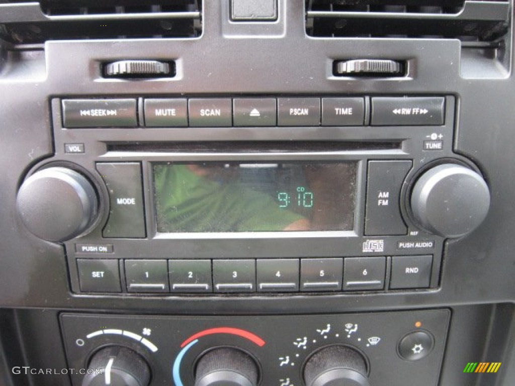 2005 Dodge Dakota ST Club Cab 4x4 Audio System Photo #54605003