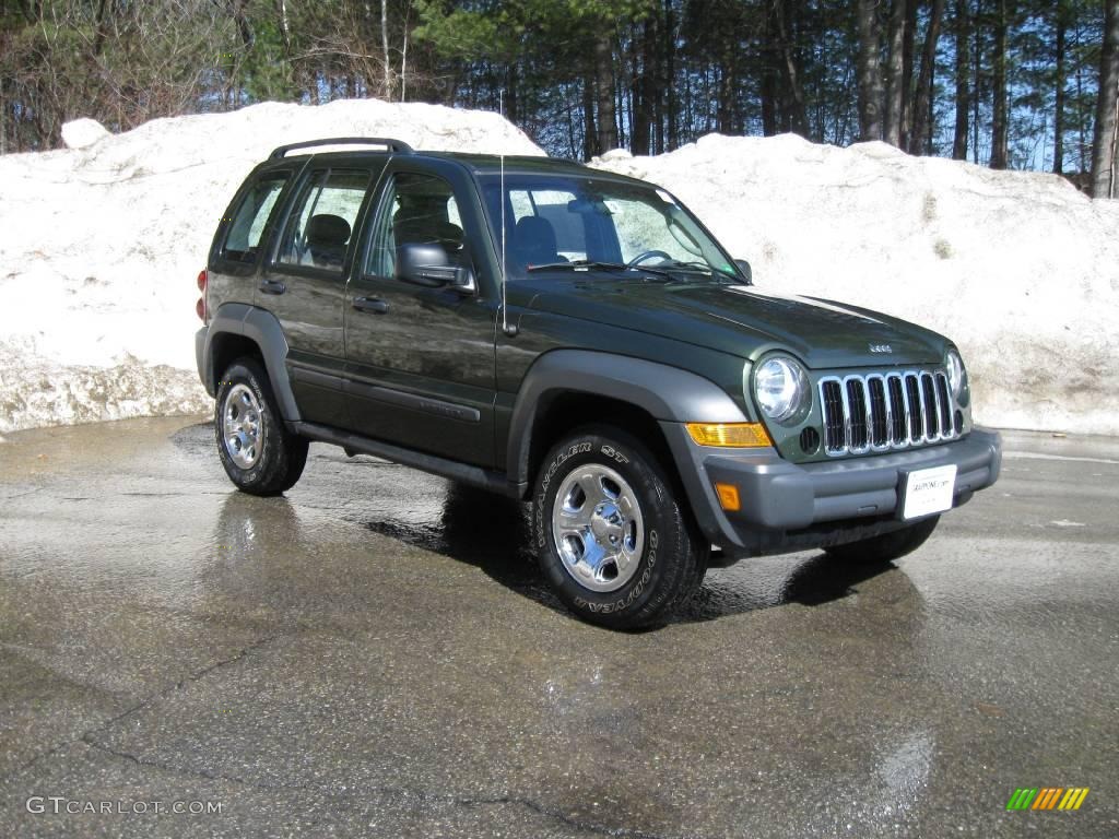 2007 Liberty Sport 4x4 - Jeep Green Metallic / Medium Slate Gray photo #1