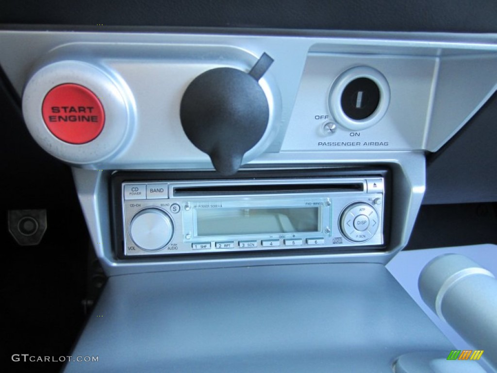 2006 Ford GT Standard GT Model Audio System Photos