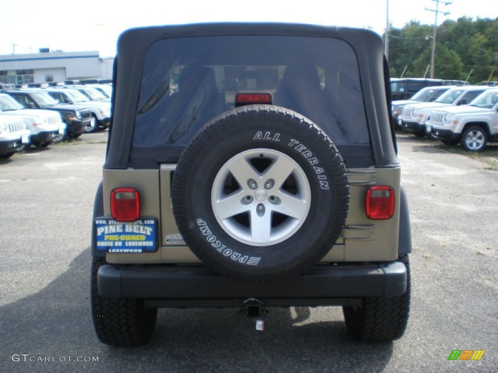 2004 Wrangler Rubicon 4x4 - Light Khaki Metallic / Khaki photo #6