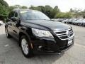 Deep Black Metallic - Tiguan SE 4Motion Photo No. 2