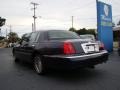 Pearl Blue Metallic - Town Car Signature Photo No. 3