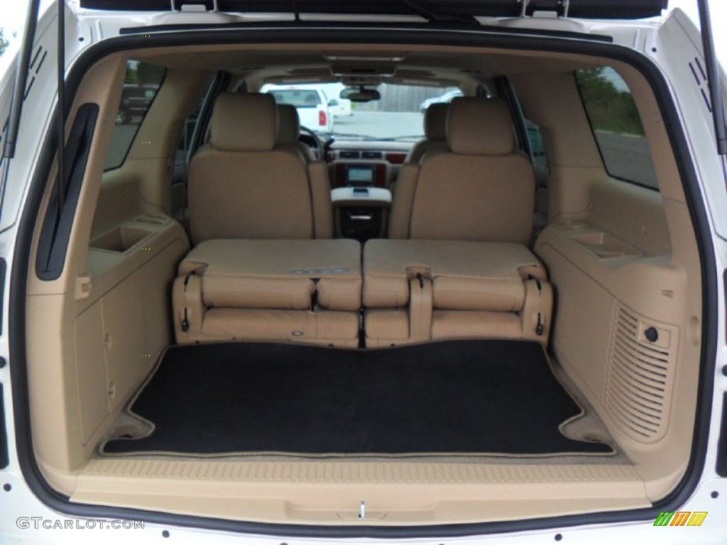 2012 Chevrolet Suburban LTZ 4x4 Trunk Photo #54613167