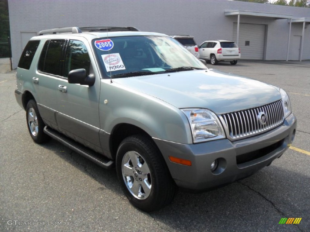 2005 Mercury Mountaineer V8 AWD Exterior Photos