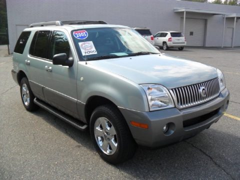 2005 Mercury Mountaineer V8 AWD Data, Info and Specs