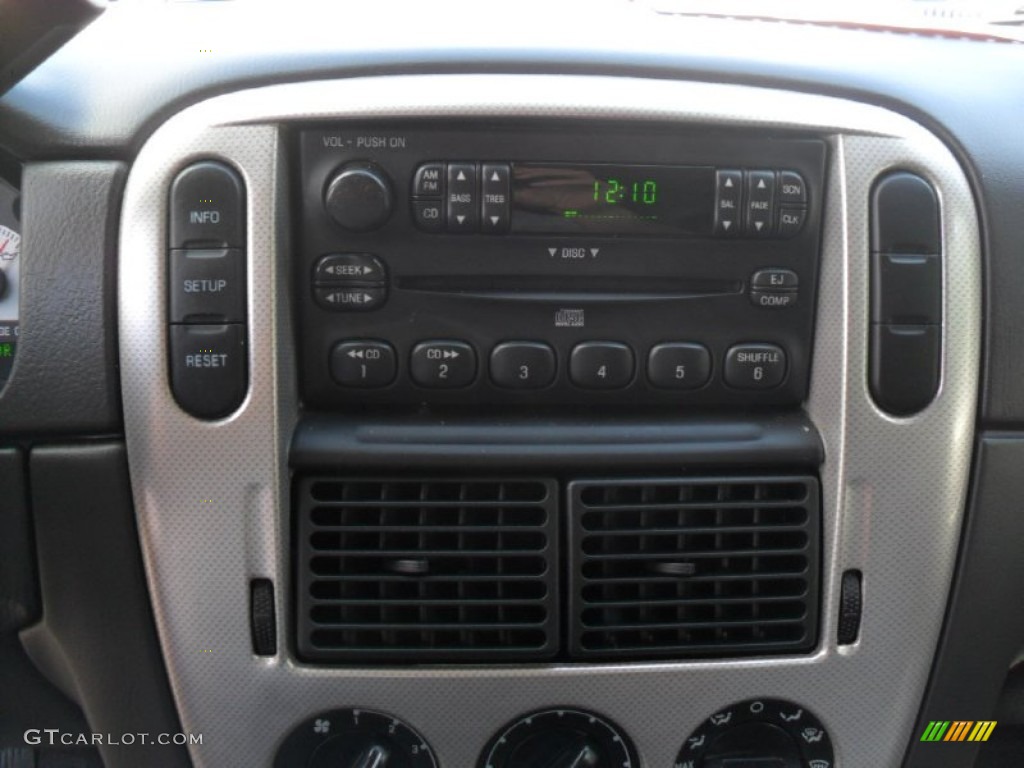 2005 Mountaineer V8 AWD - Satellite Silver Metallic / Midnight Grey photo #12