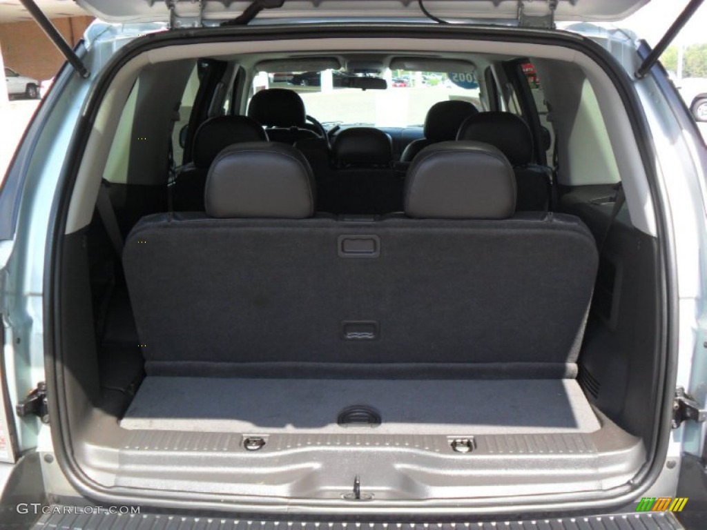 2005 Mountaineer V8 AWD - Satellite Silver Metallic / Midnight Grey photo #18