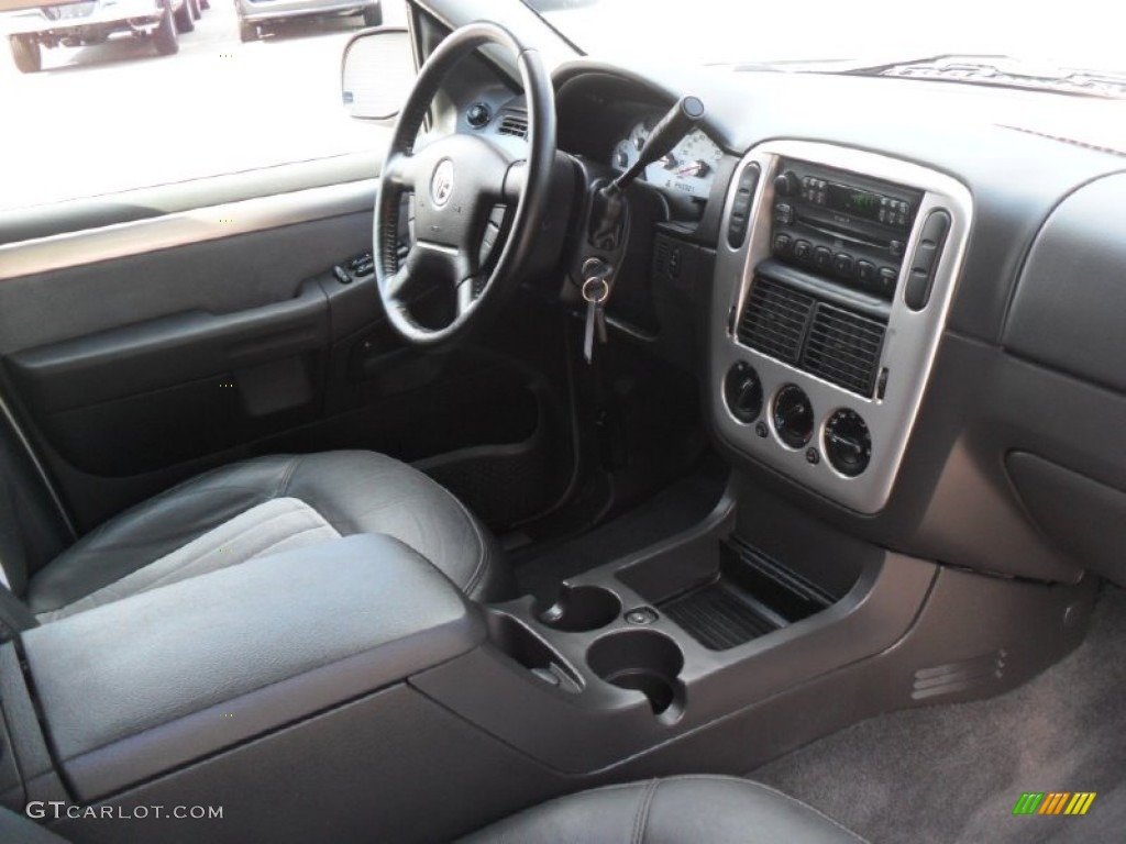 2005 Mountaineer V8 AWD - Satellite Silver Metallic / Midnight Grey photo #21