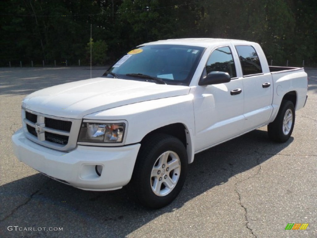 2011 Dakota Big Horn Crew Cab - Bright White / Dark Slate Gray/Medium Slate Gray photo #1