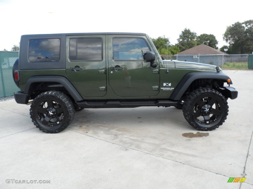 2009 Wrangler Unlimited X 4x4 - Jeep Green Metallic / Dark Slate Gray/Medium Slate Gray photo #2