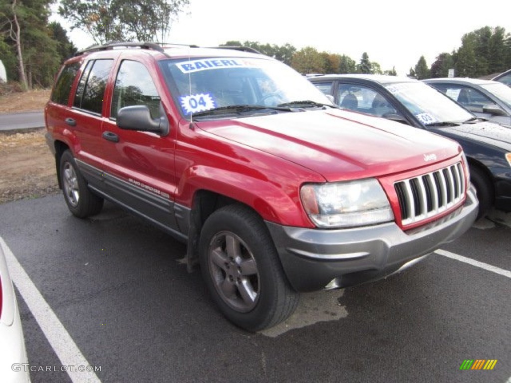 2004 Grand Cherokee Laredo 4x4 - Inferno Red Pearl / Dark Slate Gray photo #1