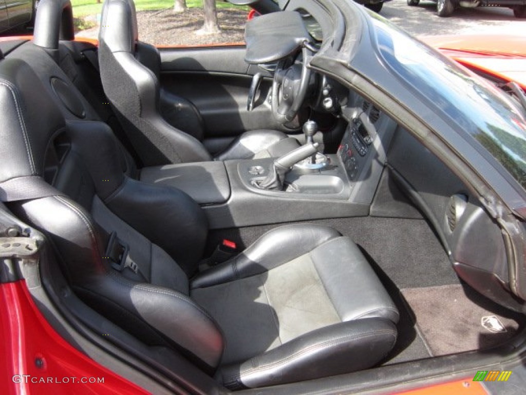 Black Interior 2004 Dodge Viper SRT-10 Photo #54619377