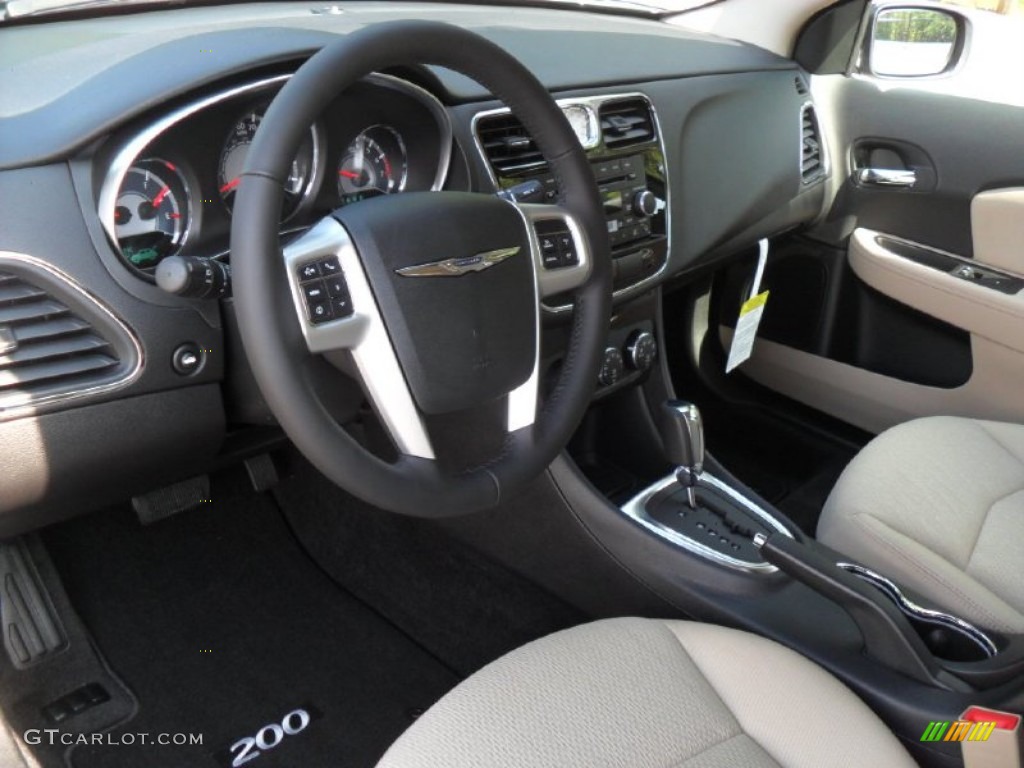 Black/Light Frost Interior 2012 Chrysler 200 Touring Sedan Photo #54620298