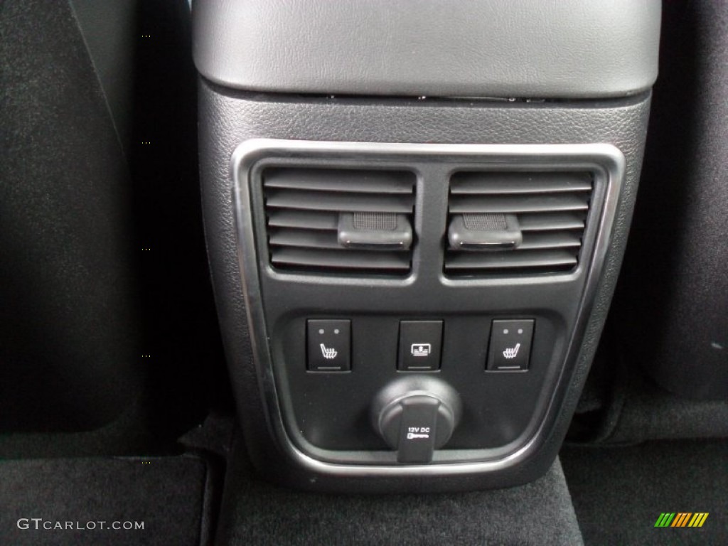 2012 Chrysler 300 C Controls Photo #54620922