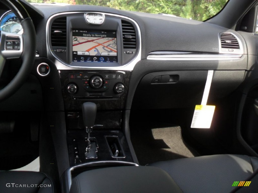 2012 Chrysler 300 C Controls Photo #54620934