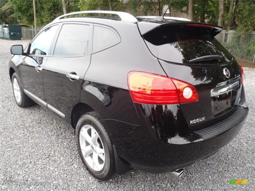 2011 Rogue SV - Wicked Black / Black photo #3