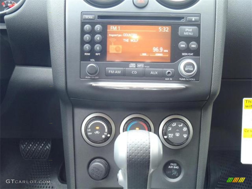 2011 Rogue SV - Wicked Black / Black photo #9