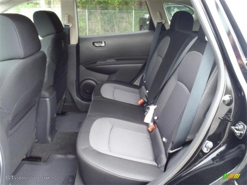 2011 Rogue SV - Wicked Black / Black photo #11
