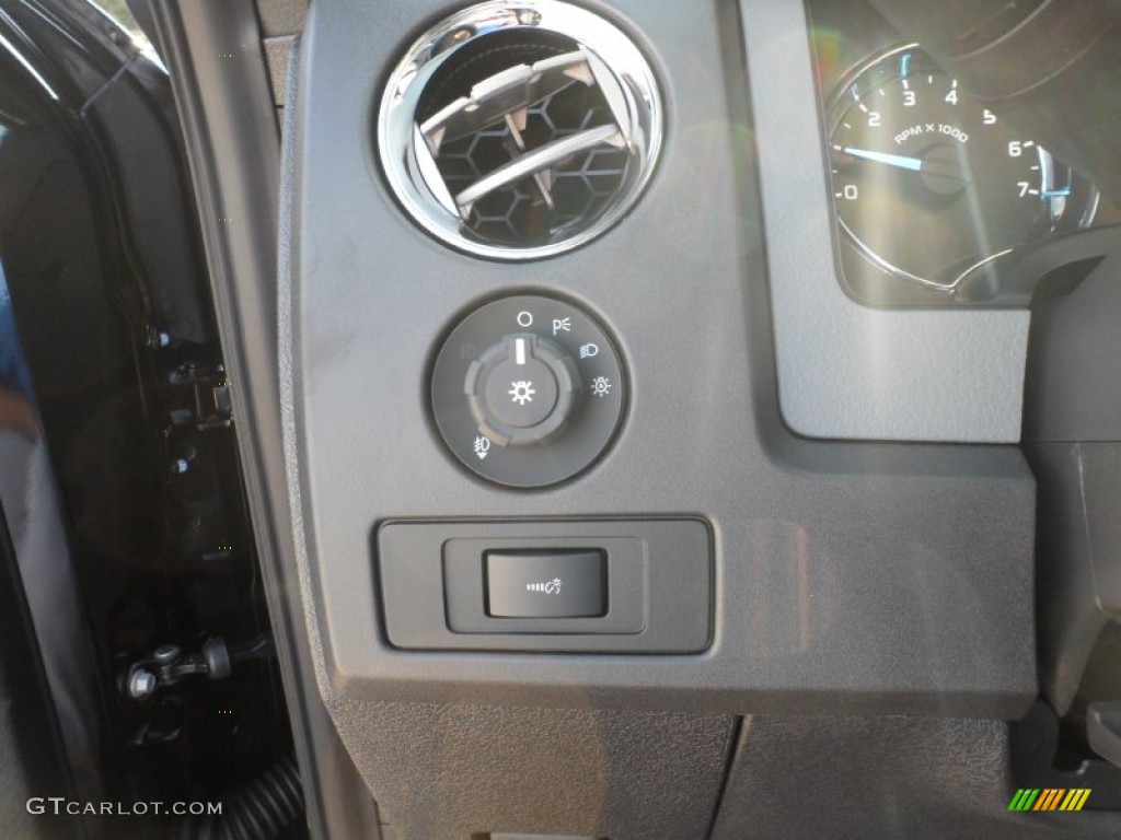 2011 F150 XLT SuperCrew - Ebony Black / Steel Gray photo #36