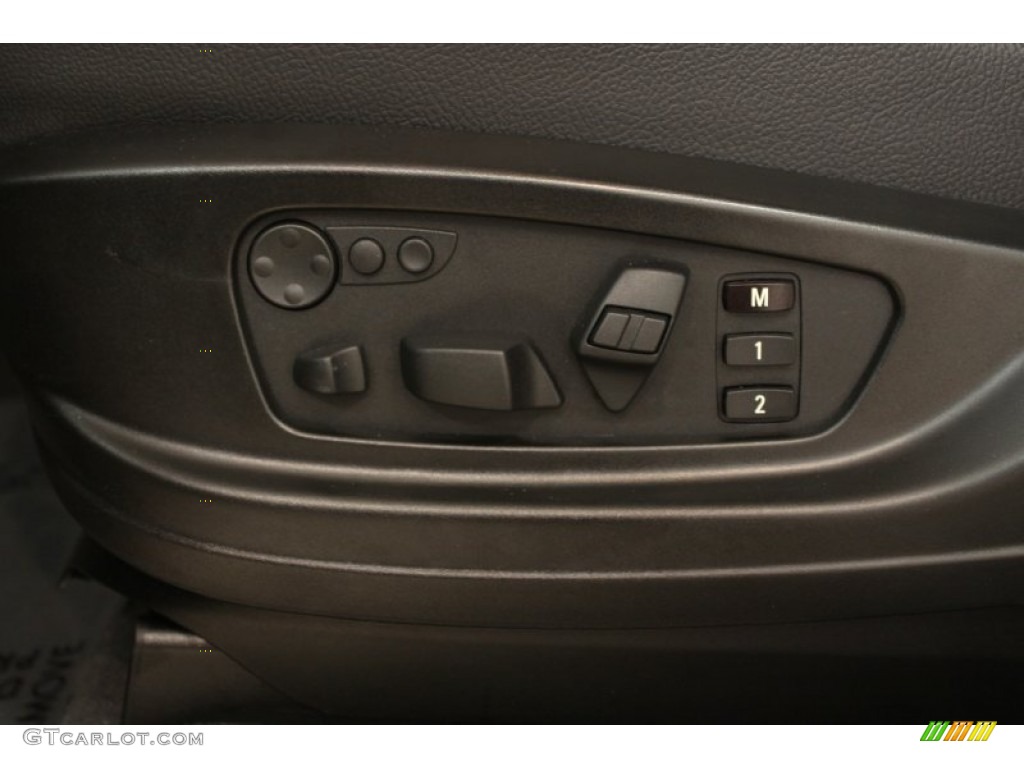 2011 BMW X6 xDrive35i Controls Photo #54623655