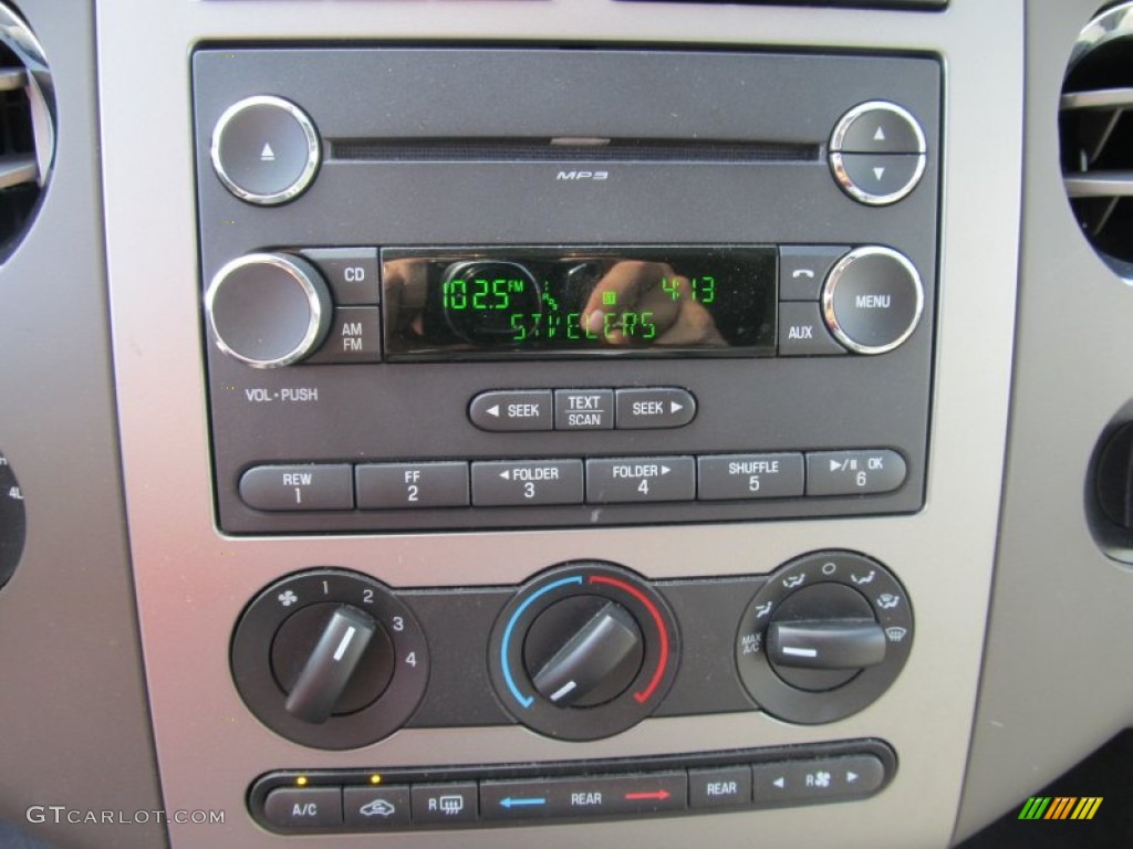 2010 Ford Expedition XLT 4x4 Audio System Photos