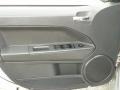 Bright Silver Metallic - Caliber SXT Photo No. 13