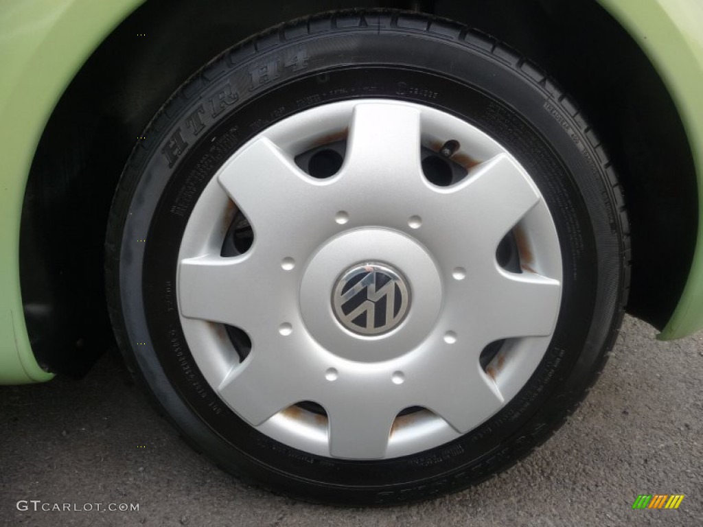 2001 Volkswagen New Beetle GLS Coupe Wheel Photos