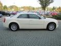 Cool Vanilla White - 300 LX Photo No. 6