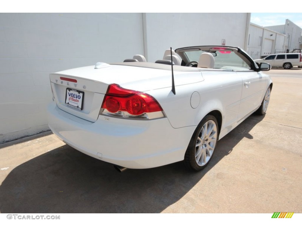 White Pearlescent 2008 Volvo C70 T5 Exterior Photo #54631170