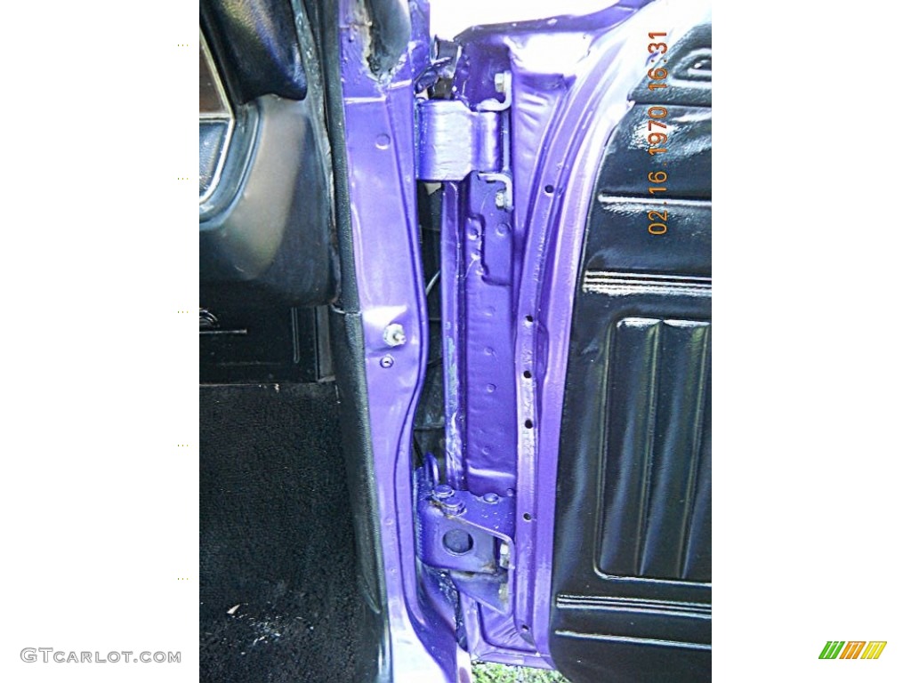 1973 Duster 340 - Plum Crazy / Black photo #110