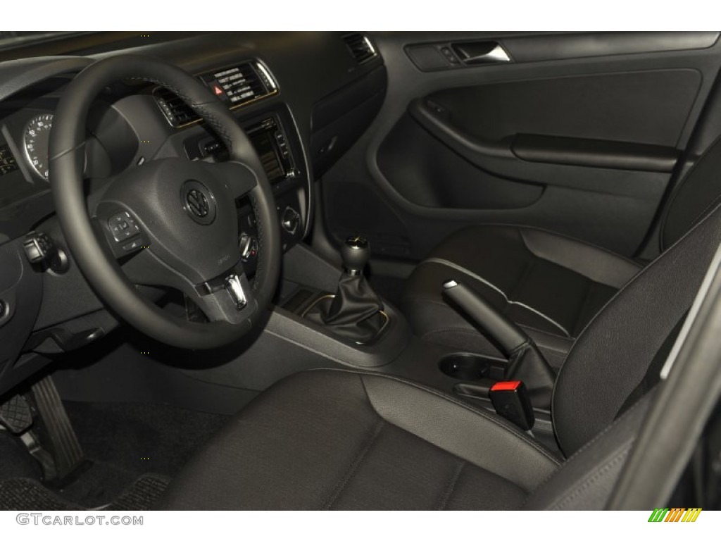 Titan Black Interior 2012 Volkswagen Jetta SE Sedan Photo #54635745