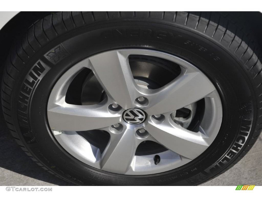 2011 Volkswagen Routan SEL Wheel Photo #54636732