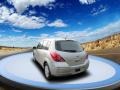 Brilliant Silver - Versa 1.8 S Hatchback Photo No. 2