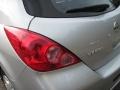 Brilliant Silver - Versa 1.8 S Hatchback Photo No. 5