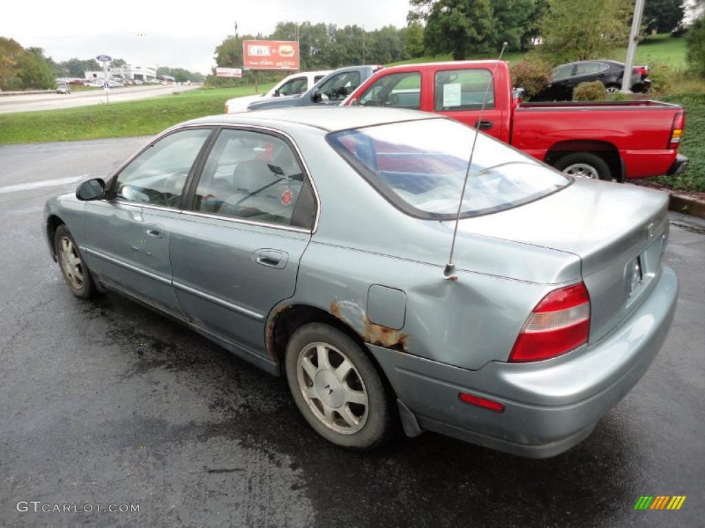 1994 Accord EX Sedan - Sage Green Metallic / Gray photo #3